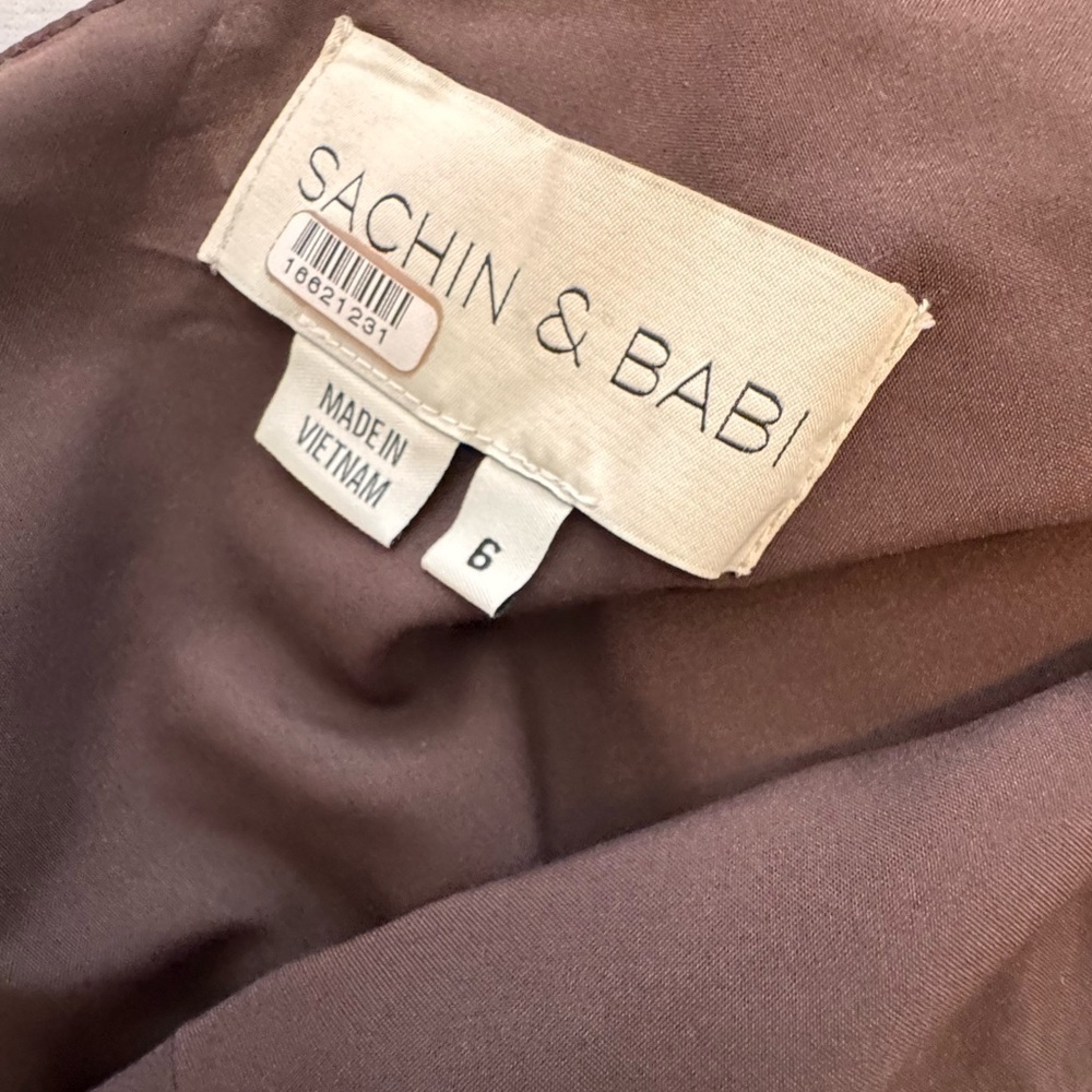 Sachin & Babi Keely gown - Picture 7 of 8